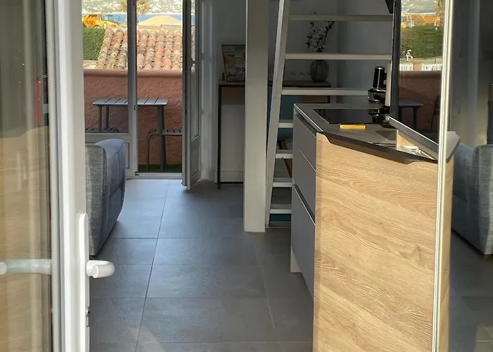 Classe 3 Etoiles Face A La De La Nartelle * Sainte-Maxime