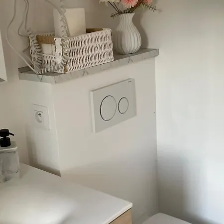 Classe 3 Etoiles Face A La De La Nartelle Apartment