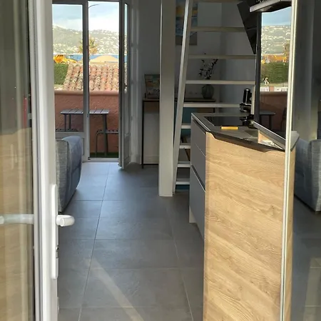 Classe 3 Etoiles Face A La De La Nartelle * Sainte-Maxime