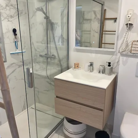 Apartment Classe 3 Etoiles Face A La De La Nartelle Sainte-Maxime