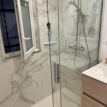 Classe 3 Etoiles Face A La De La Nartelle *