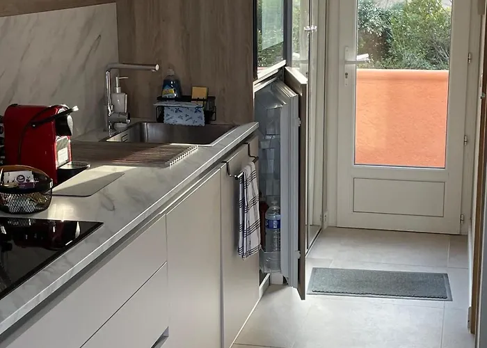 Apartment Classe 3 Etoiles Face A La De La Nartelle Sainte-Maxime